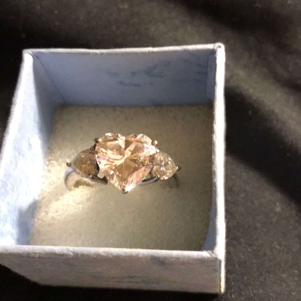 Beautiful heart shaped cz diamond ring solid silve